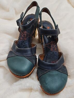 The Art Company Amsterdam Leather Wooden Heel Sandals - Size 39